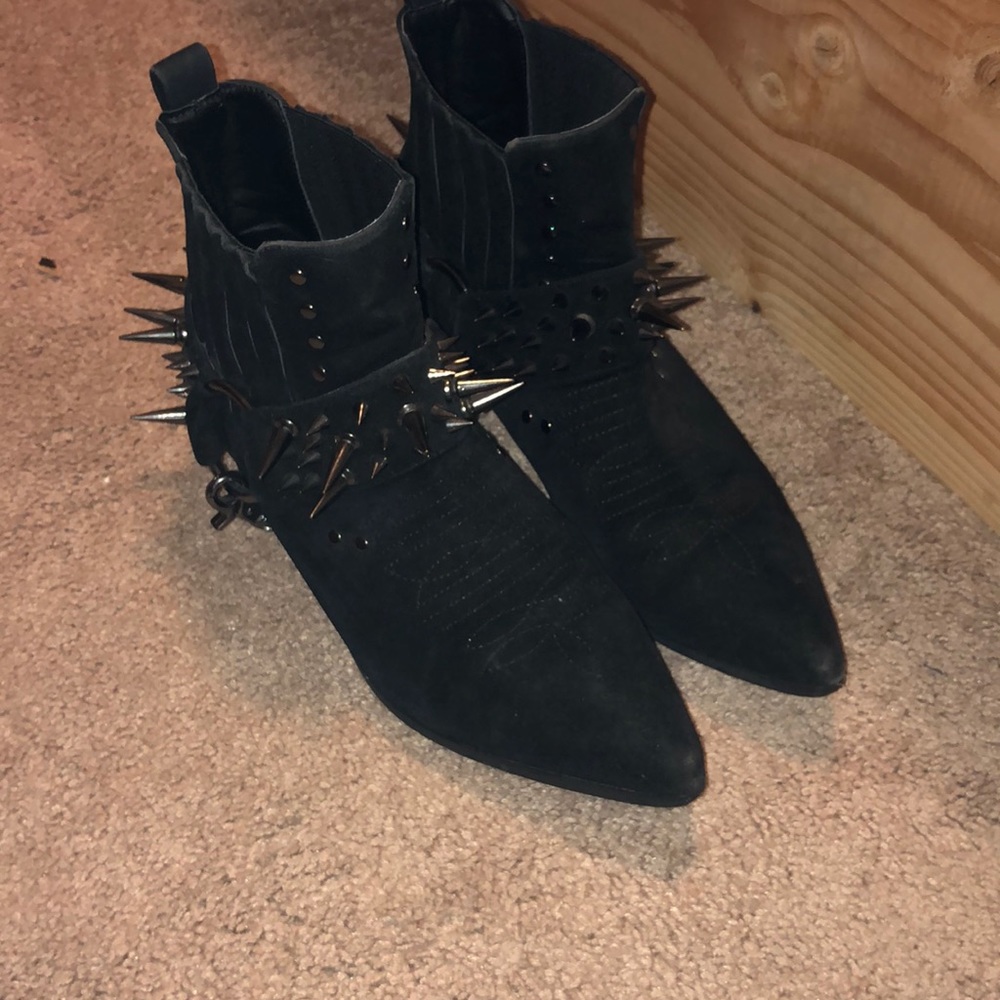 YRU Rodeo Spike boots
